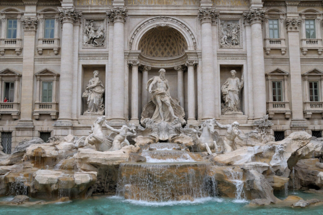 roma fontana trevi